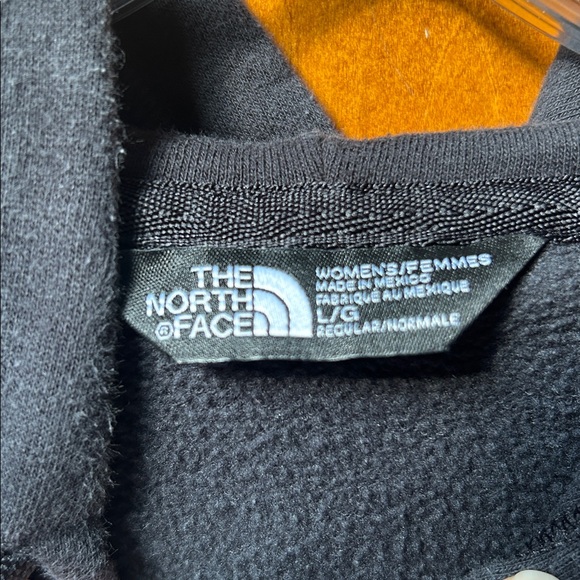 Black Ladies The North Face Sweatshirt with Hood - Picture 3 of 8